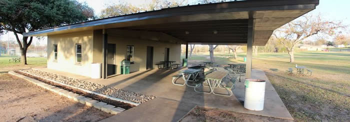 Henderson Kitchen &amp; Pavilion